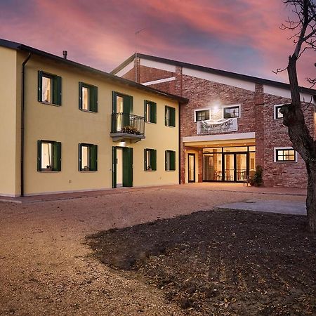 Brussa Horse Oasi Villa Caorle Bagian luar foto